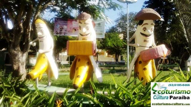 Passeios na Paraiba: a praça de Bananeiras