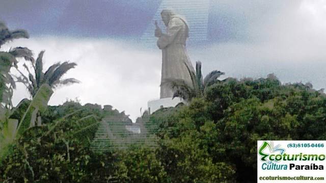 Memorial Frei Damião: a estatua