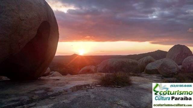 Lajedo do Pai Mateus: pôr do sol magico!