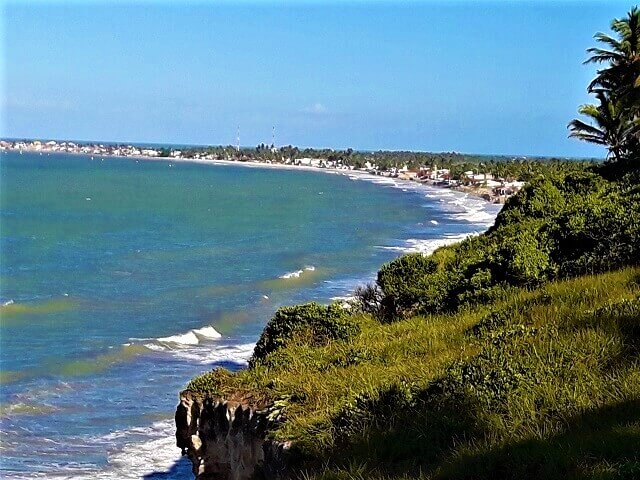 Vista acima da Bahia da Traíção PB