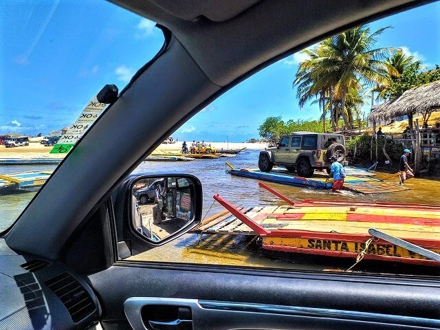 Sibauma: atravessando o rio com o SUV numa balsa