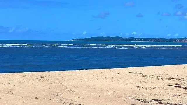 Barra do Cunhaú: mergulhe nas piscinas naturais