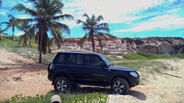 Trilha 4x4 entre o chapadão de Pipa e a praia do Amor