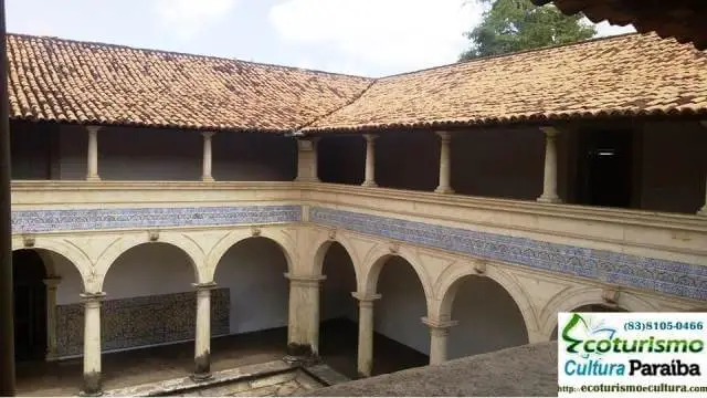 Igreja e Conjunto São Francisco: o claustro Igreja e Conjunto São Francisco: o claustro