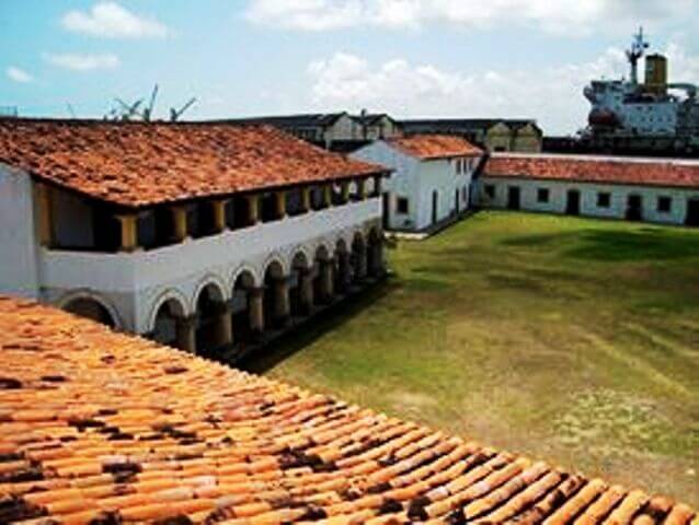 Interior da fortaleza Santa Catarina, em Cabedelo