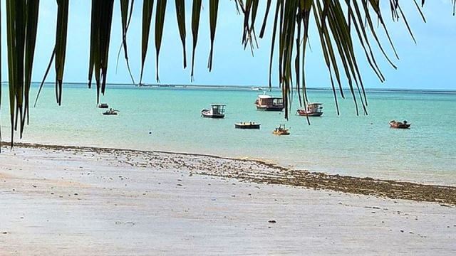 Praias do litoral norte de João Pessoa: praia do Poço, frente a Areia Vermelha