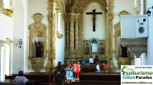 Interior da igreja Nossa Senhora da Guia, em Lucena