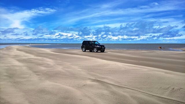 Passeio pela praia da Ponta de Lucena, de jipe