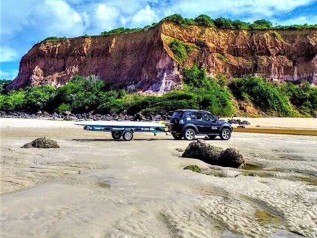 Passeio no litoral norte de Joao Pessoa: falésias da Barra do Miriri