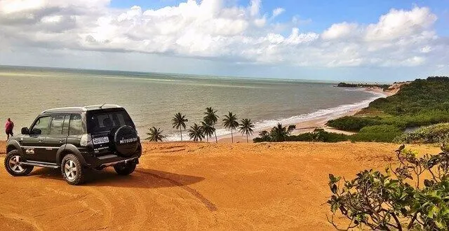 Praia do Gurugi: mirante Mirante acima da praia do Gurugi, litoral sul de João Pessoa