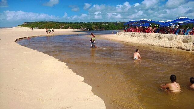 Banho de rio na Praia Bela