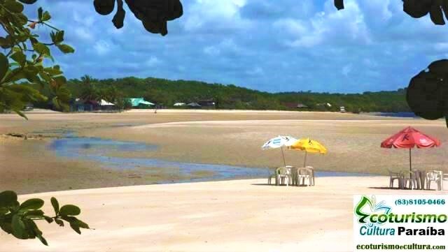 Vista da Barra do Gramame com maré baixa (costa do Conde)